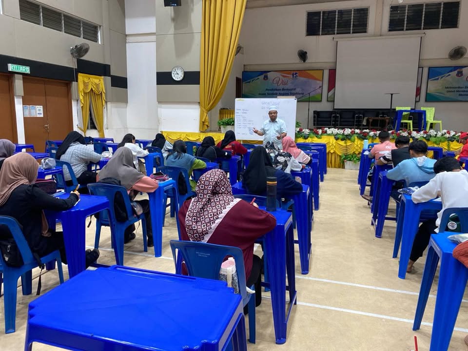 Tarikh 28 Nov 2024 Khamis Kelas Malam Sejarah 