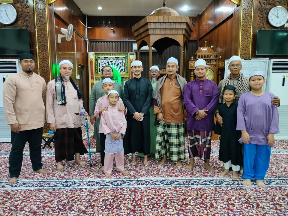 Imam Jemputan Tarawih Pada Malam Ini.. 