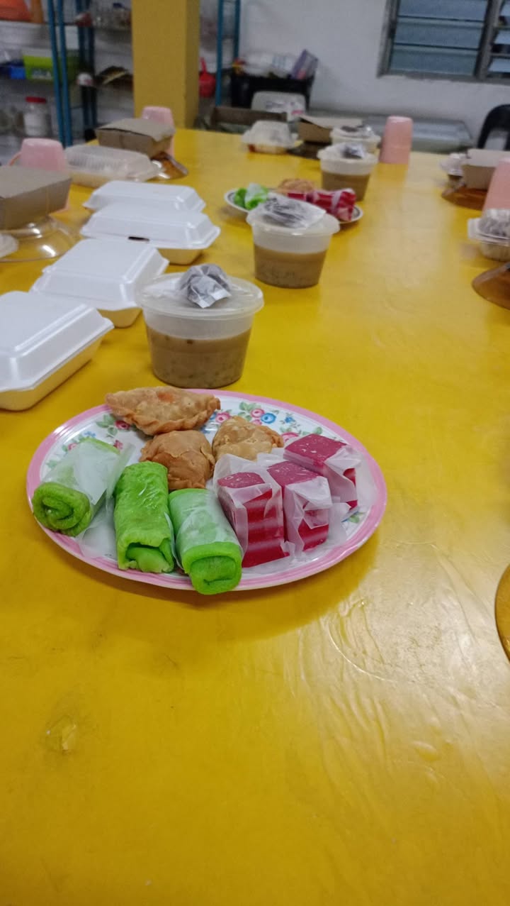 Alhamdulillah... 12 Ramadan 1447h.. Pihak Masjid Menyediakan Juadah 