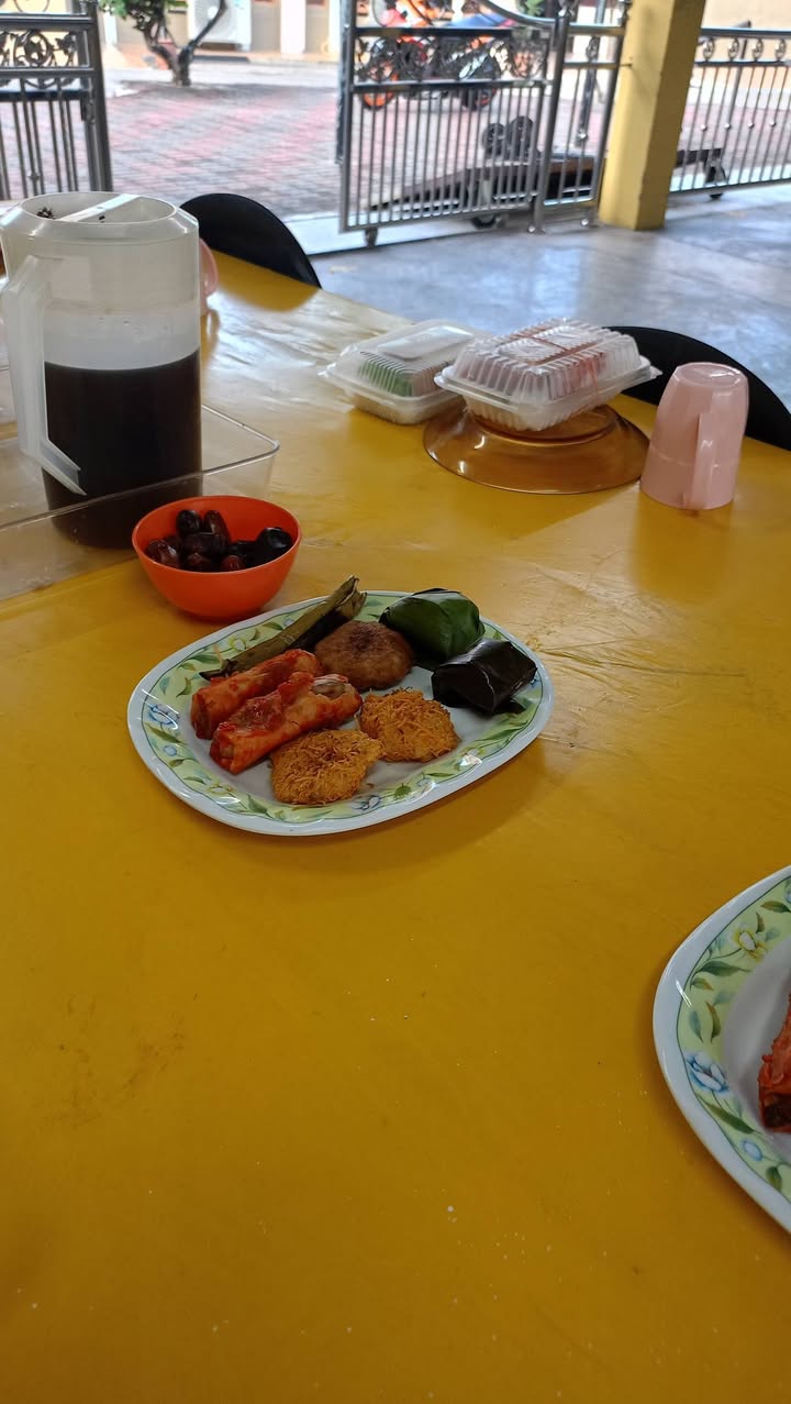 Alhamdulillah... 24 Ramadan 1447h.. Pihak Masjid Menyediakan Juadah 