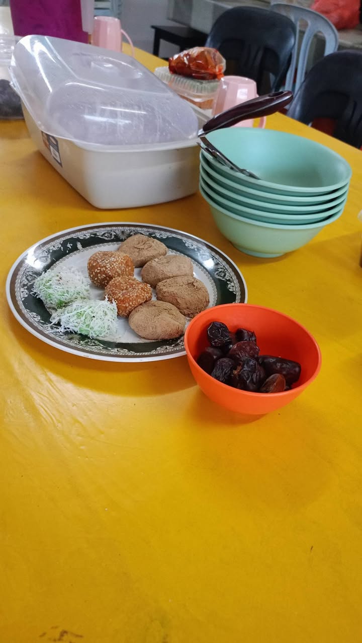Alhamdulillah... 29 Ramadan 1447h.. Pihak Masjid Menyediakan Juadah 