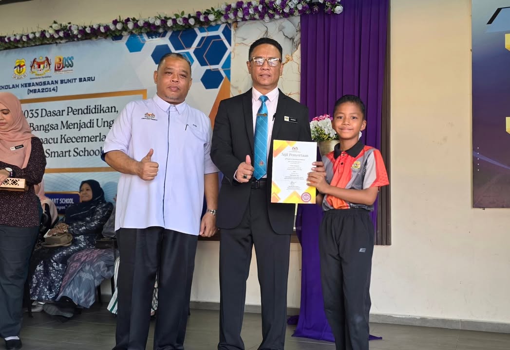 Penyampaian Hadiah Pertandingan Code Craze : Scratch Peringkat 